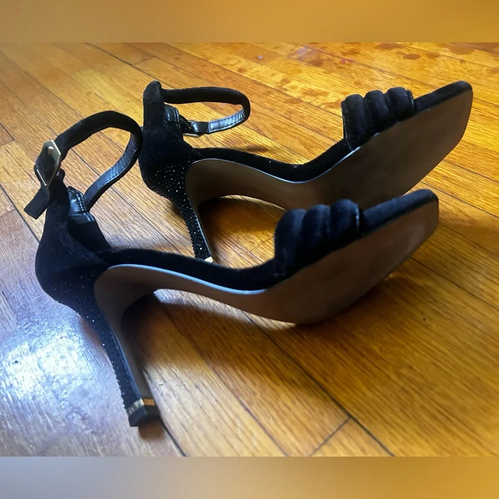 Kenneth Cole New York Hart Heel - Picture 4 of 4